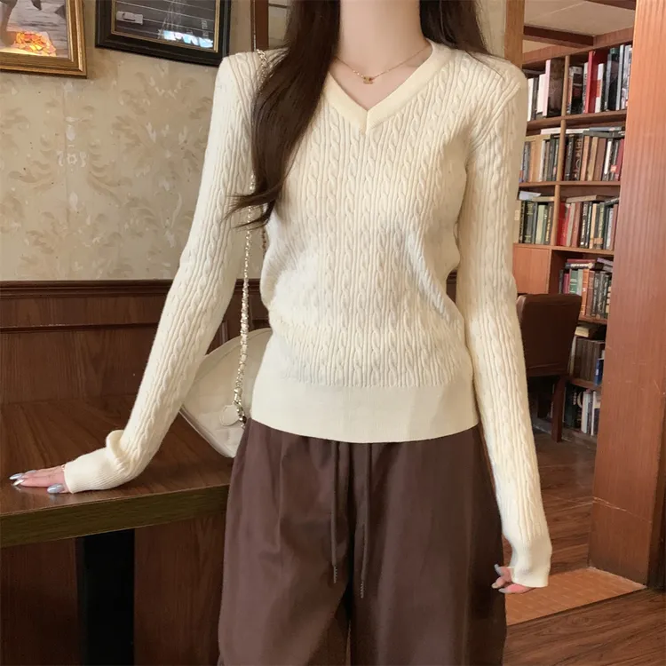 麻花肌理感软糯V领针织毛衣女秋冬季气质简约打底衫显瘦百搭上衣