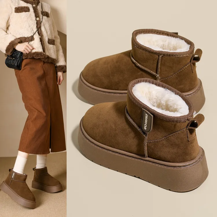 雪地靴女款爆款2025新款冬季保暖加绒加厚百搭时尚厚底短筒棉鞋女