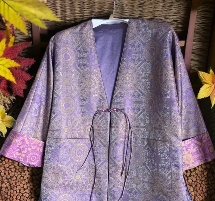 国风时尚织锦缎宽松短款夏季中国风汉服印花重工斜襟紫色上衣外套