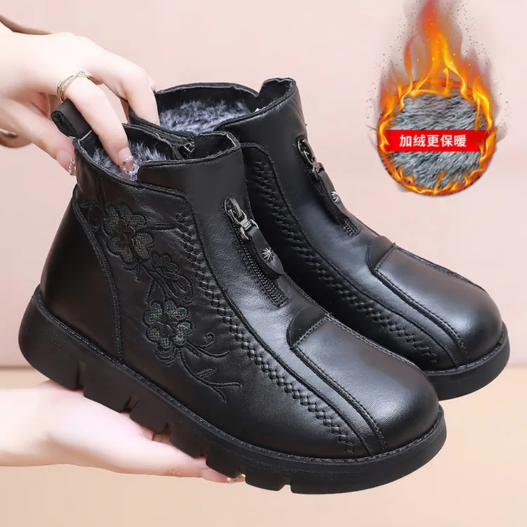 冬季老北京布鞋女靴子加绒保暖时尚妈妈棉鞋软底防滑短靴老人棉靴