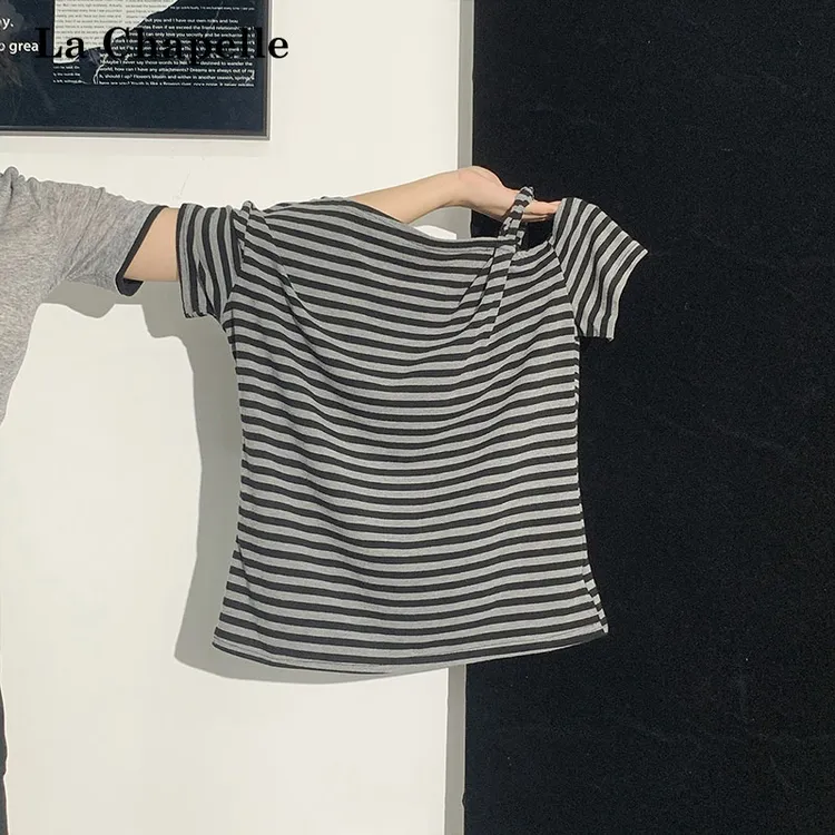 拉夏贝尔美式辣妹条纹短袖T恤女夏季设计感单肩带斜领露肩小上衣