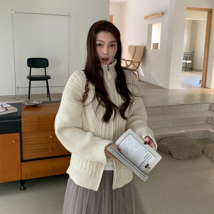 一颗奶糖～韩系简约设计感高领厚实毛衣外套慵懒风秋冬纯色