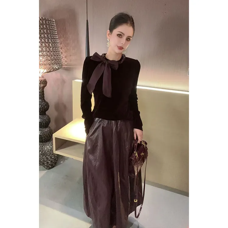 百搭光板松紧腰皮半身裙Q31073