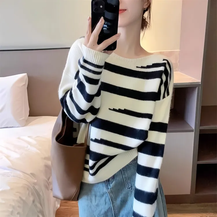 秋装新款慵懒软糯黑白条纹针织衫女韩版宽松显瘦内搭毛衣套头上衣