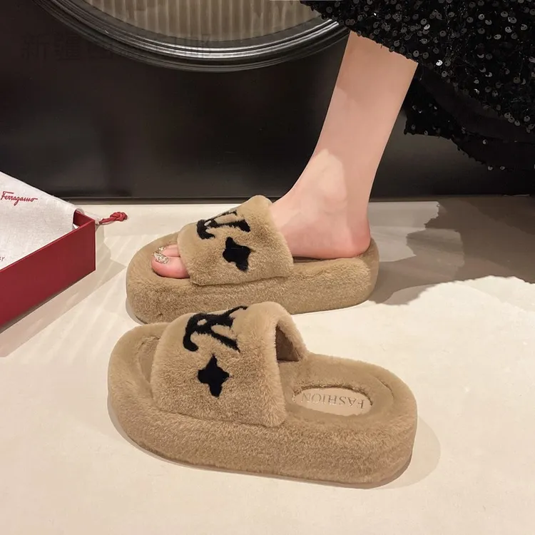 新疆西藏包邮厚底毛毛拖鞋女外穿2025新款秋冬季羊羔毛保暖网红时