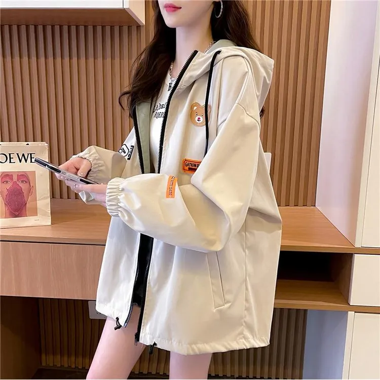 早秋大码女装夹克开衫风衣外套女2025年新款春秋爆款棒球服冲锋衣
