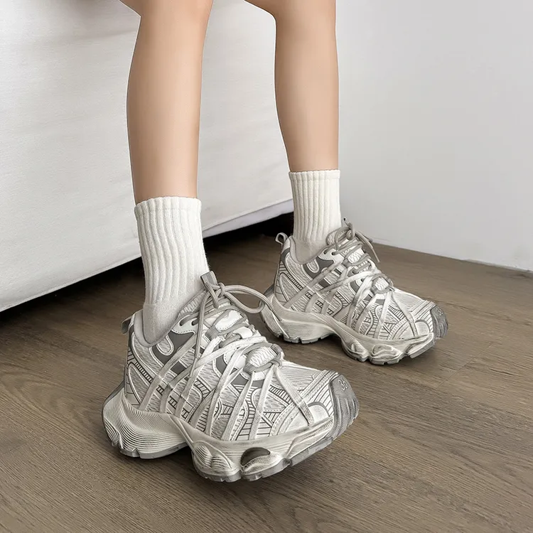 隐形增高7cm脏脏白网面透气鞋百搭男女同款休闲风新款做旧老爹鞋