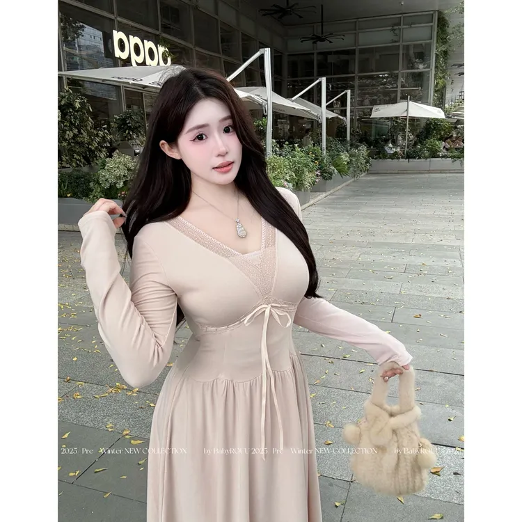 【淡颜姐感】温与柔冬季磨毛法式温柔修身显瘦遮肉套头V领连衣裙