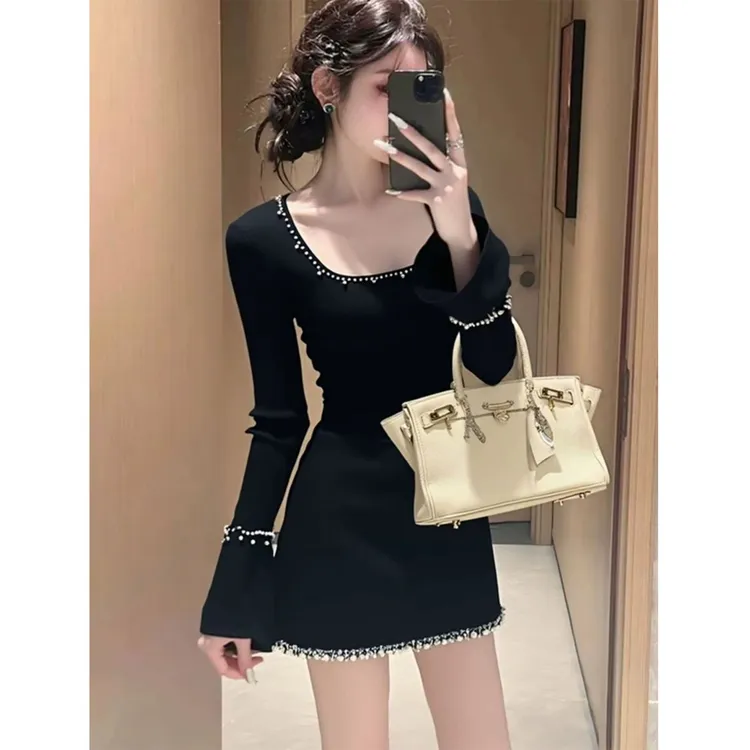 温柔气质小香风钉珠连衣裙女秋冬2025新款设计感洋气修身显瘦裙子