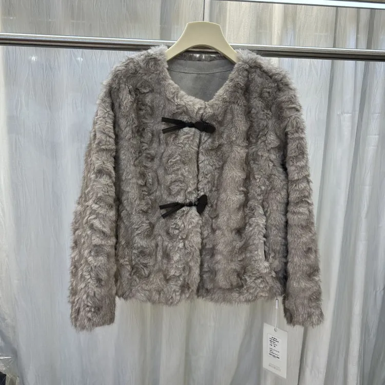 短款弯刀袖厚款女牛角扣短外套气质圆领重工百搭网红