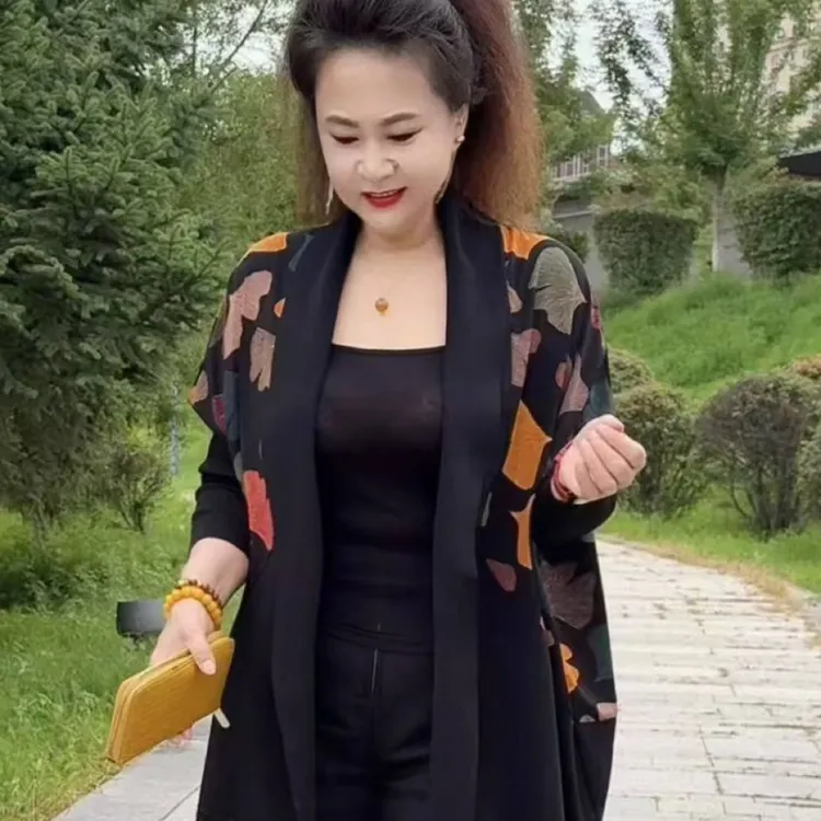 气质百搭印花中长款过膝外披外套适合妈妈装