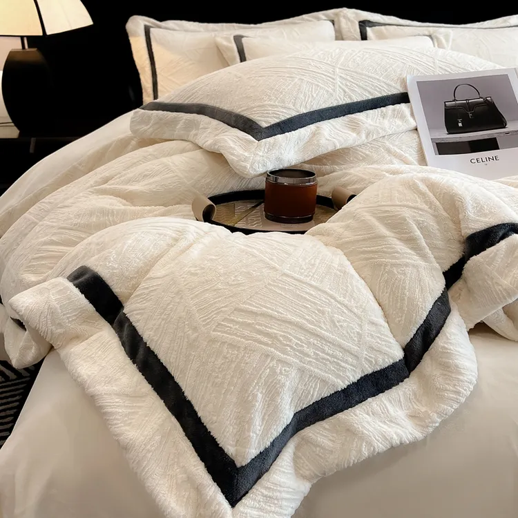 水星系列新款双拼角雕花牛奶绒四件套保暖加厚加绒双面绒床上用品