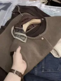 七言家新品！ins穿搭#可可咖小金扣秋冬开衫马甲