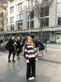 温柔复古学院风撞色条纹毛衣女秋冬新款百搭时尚显瘦翻领针织上衣