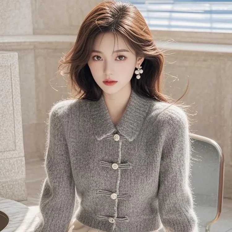 2025年冬季慵懒高级感针织上衣女气质新中式国风灰色内搭打底毛衣