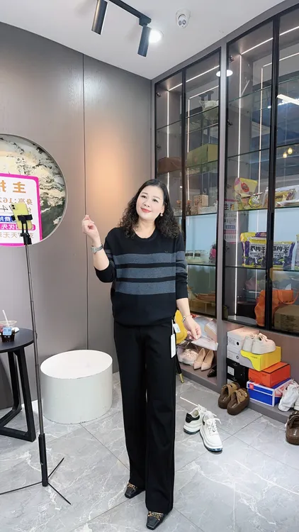 1300韩系撞色条纹圆领针织上衣89096