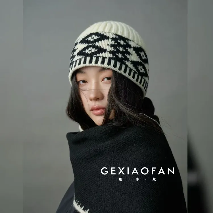 格小梵•100%澳毛冬季情侣款拼色针织显脸小全羊毛毛线帽大头帽子