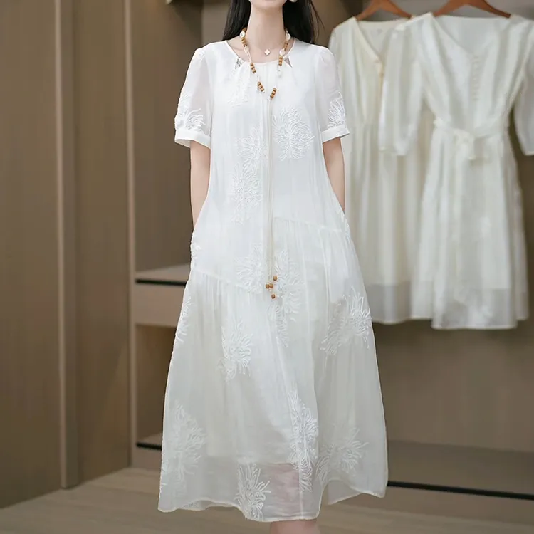 大码胖妹妹法式复古提花白色连衣裙女2025夏季休闲气质百搭中长裙