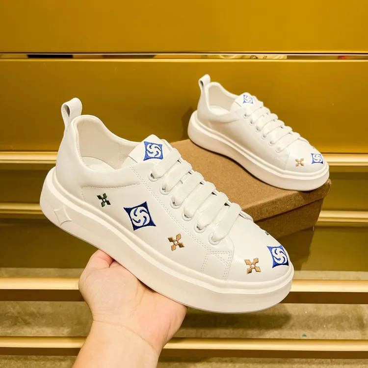 欧洲站男士运动轻奢时尚透气真皮板鞋潮流休闲鞋百搭厚底小白鞋男