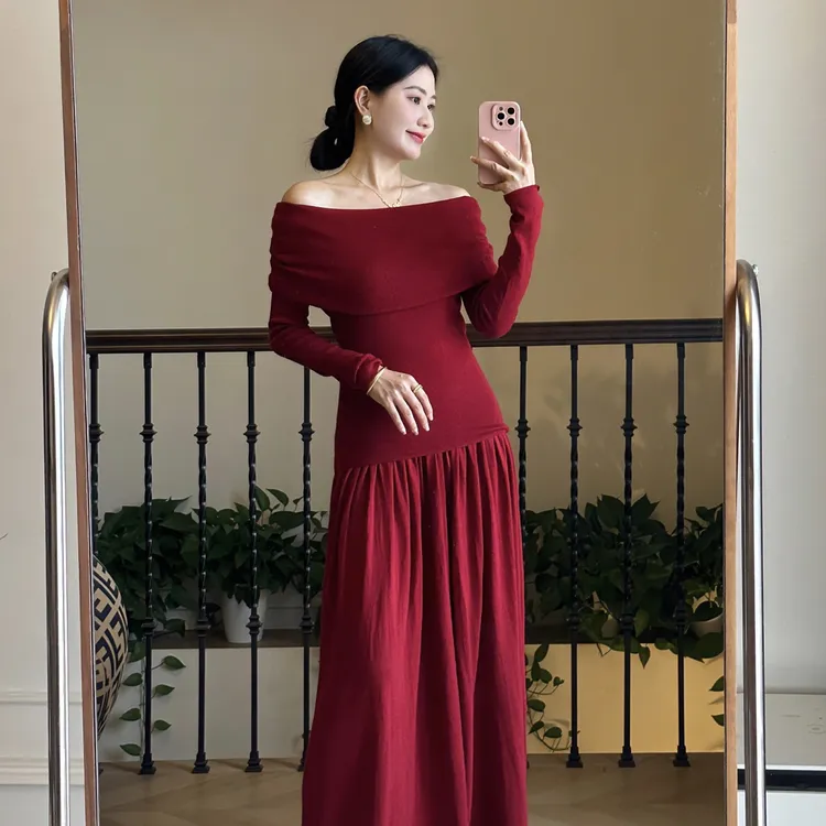 红色一字肩翻领修身长袖上衣大裙摆大腰封半身裙套装女秋冬新款