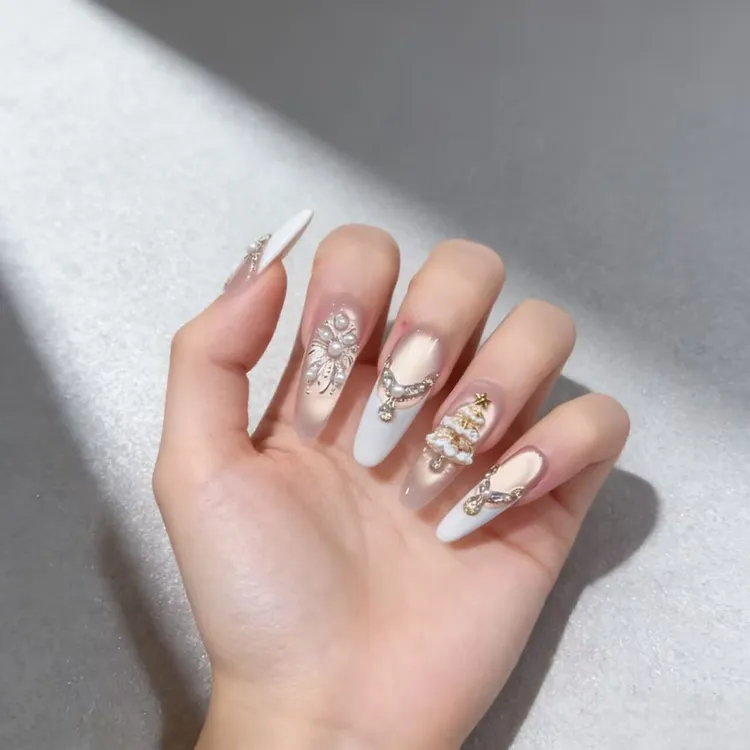 【立体圣诞树】纯手工穿戴甲手捏立体圣诞树氛围感高端美甲穿戴甲片