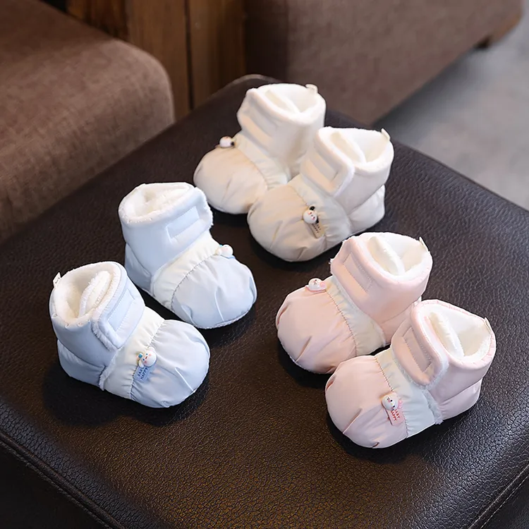 秋冬3-9个月软底婴儿袜鞋加绒加厚步前鞋0-1岁男女宝宝保暖不掉鞋