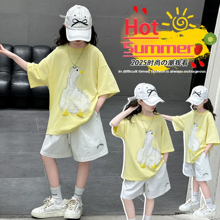 女童洋气套装夏季爆款中大童短袖t恤运动裤两件套初中生宽松短裤