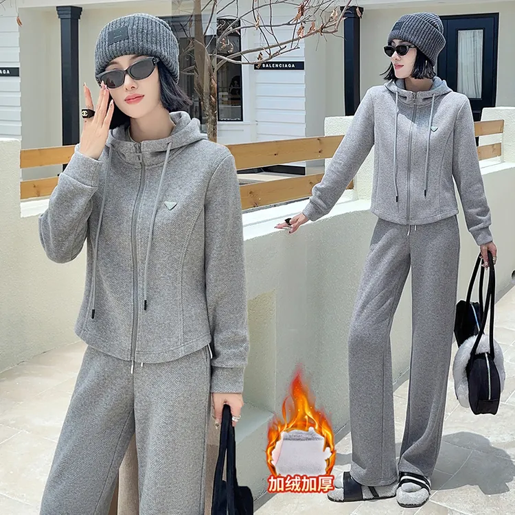 2025冬季羊毛休闲运动套装洋气显瘦减龄加绒加厚连帽卫衣女两件套