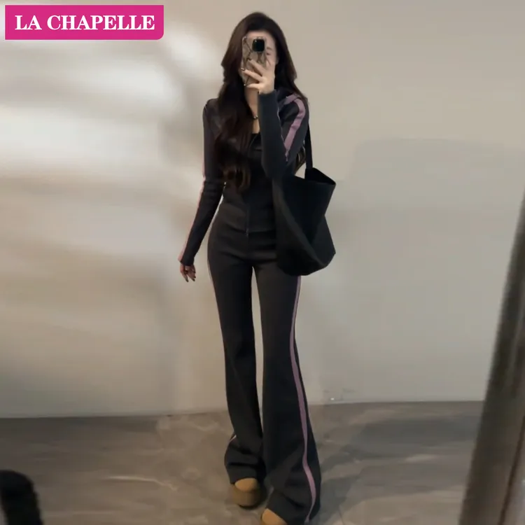 拉夏贝尔时尚减龄运动服套装女秋冬收腰加绒拼色卫衣微喇裤两件套