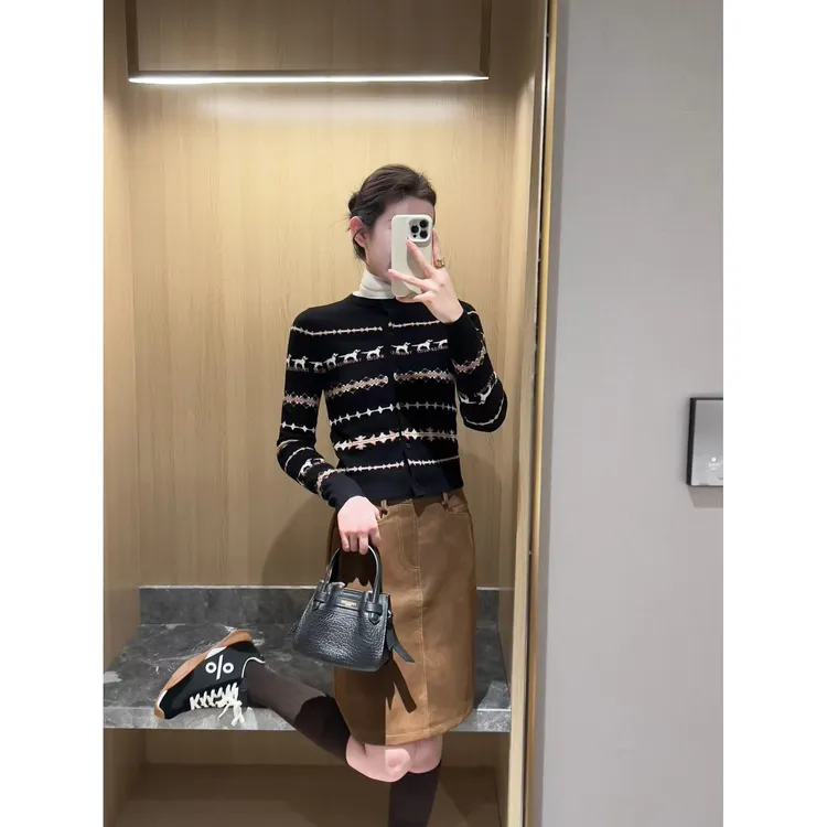 秋冬新款流行时尚潮牌女装复古短款费尔岛针织毛衣开衫半身裙套装