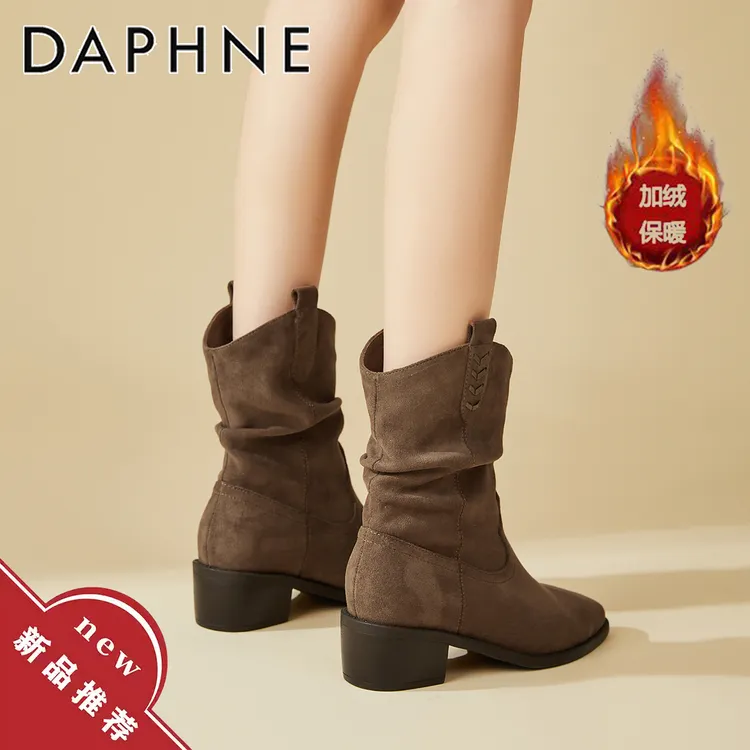 达芙妮高跟尖头褶皱堆堆靴女2025冬季加绒琥珀流光显瘦V口小短靴