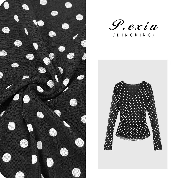 透感网纱拼接花边复古波点V领打底T恤 M9077