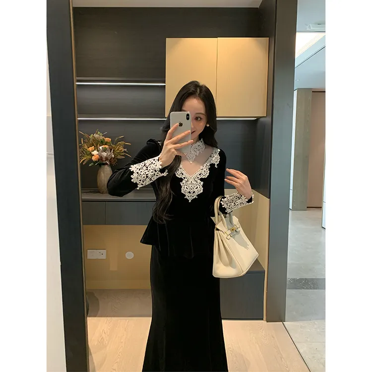 XINYI【英黎博物馆】秋季蕾丝拼接丝绒小衫女显瘦上衣X625E16001