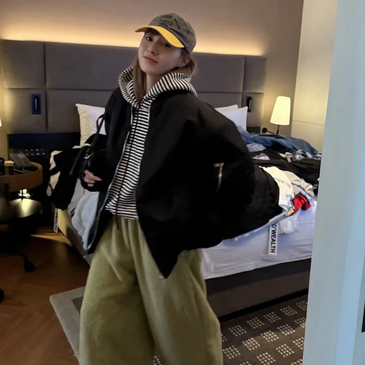 GOD正版财神家2025年冬季新款垫肩连帽条纹宽松加绒卫衣女潮