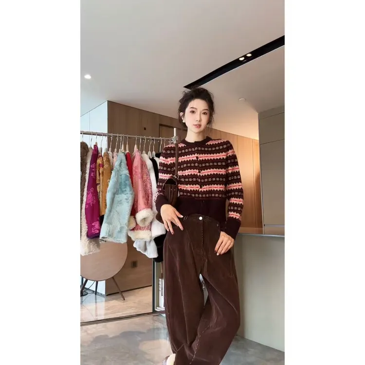 yiyiya.Guo艺艺吖新款常规腰时尚条绒裤110245SS52