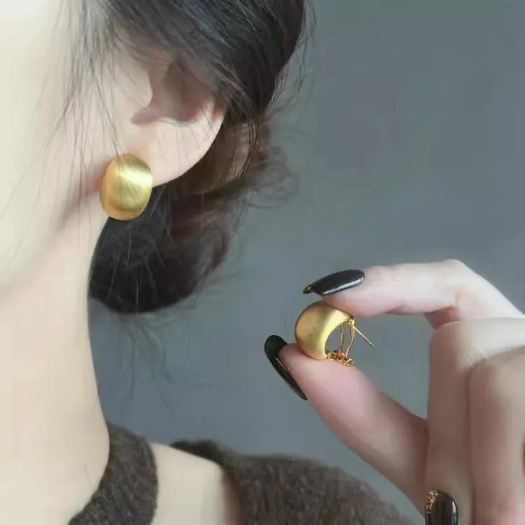 铜合金耳饰 气质金色拉丝半圆耳环女2025新款爆款高级感耳钉耳饰 