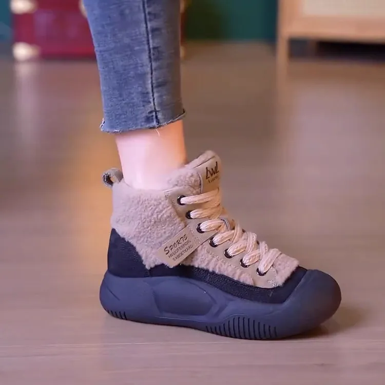 断码安踏适用联名兆麦昆女士雪地靴冬季新款加绒加厚保暖轻便包头