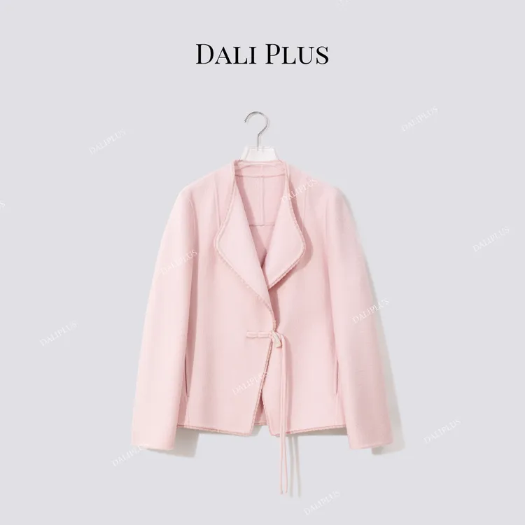 DALI PLUS【绵羊毛+蚕丝骆驼绒】牛角扣翻领短款呢大衣-D5CH4686