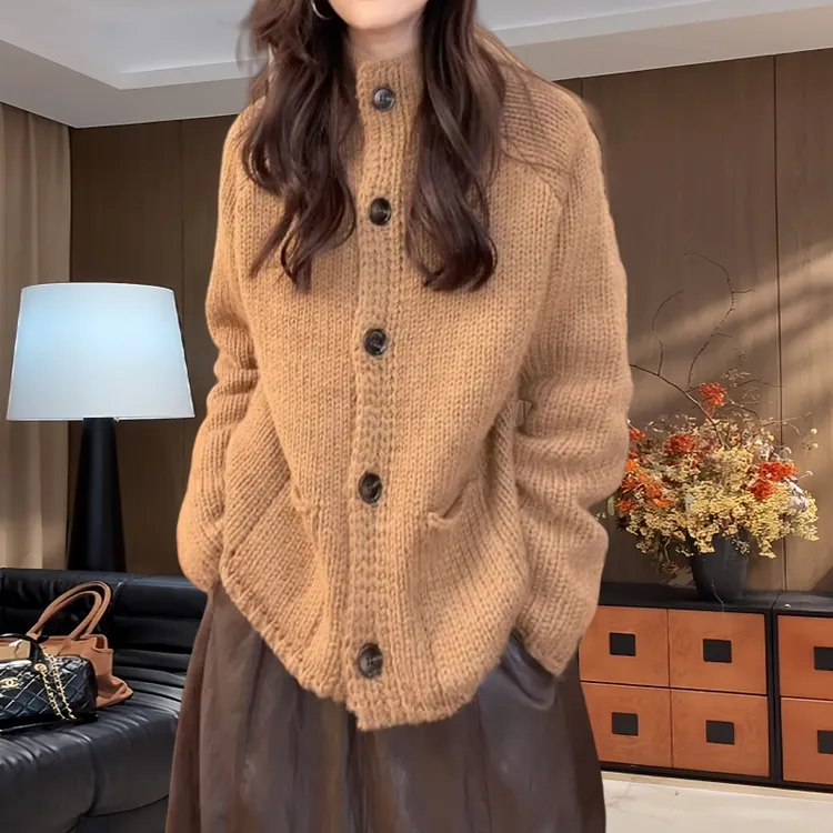 韩式慵懒风纯色立领毛针织衫秋季新款舒适减龄显瘦宽松单排扣上衣