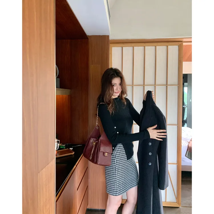 【ALONE SAVOR】龍喜儿 柔惘的梦纯色简约百搭绵羊毛打底衫L034