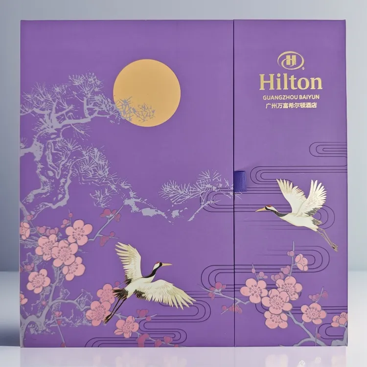 五星级酒店广式蛋黄莲蓉月饼传统中秋经典糕点新鲜制作