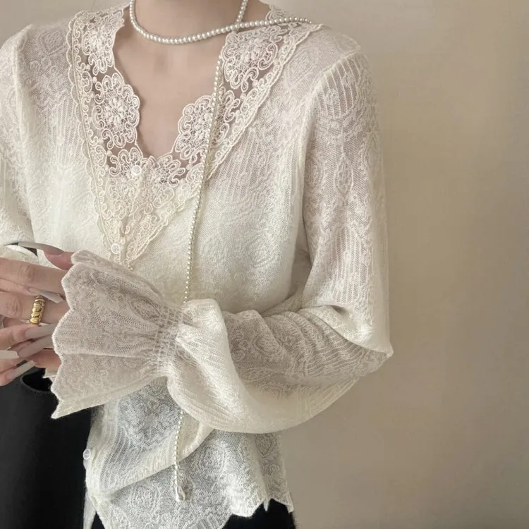Yuany “法式浪漫” 高定含羊毛蕾丝钩花打底蕾丝衫上衣