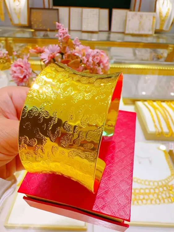 合金手镯 0.28g BADAM手镯سېھران مىس قاپىلىما ئالتۇنلىرى