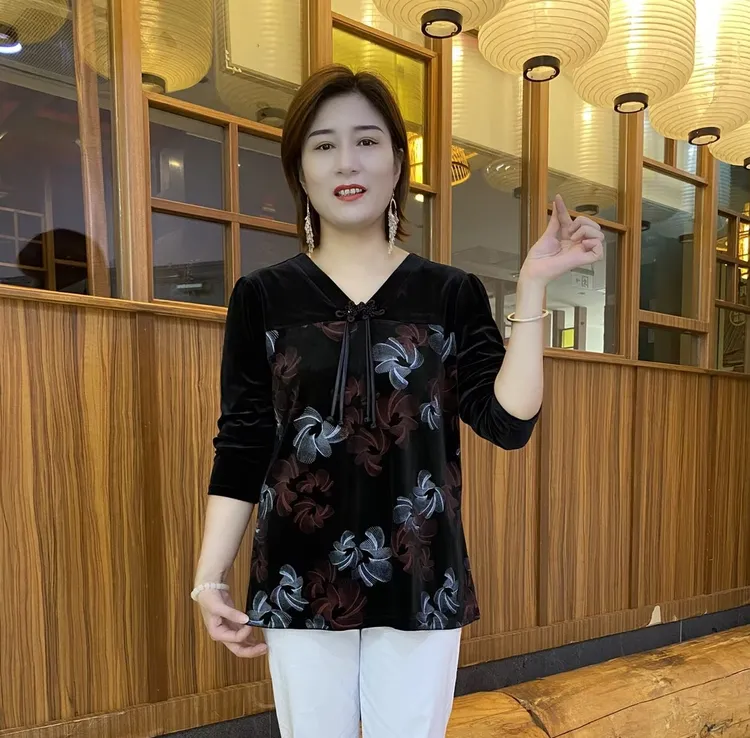 秋季新款时尚V领拼接盘扣国风气质中老年女装洋气上衣