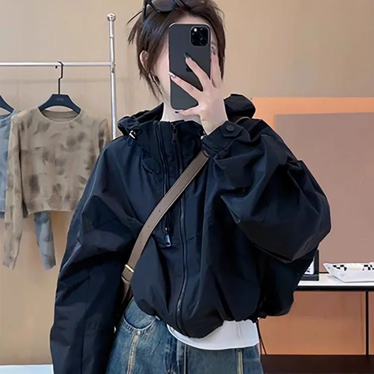 美式连帽冲锋衣女士短外套2025春秋季新款小个子休闲短款夹克上衣