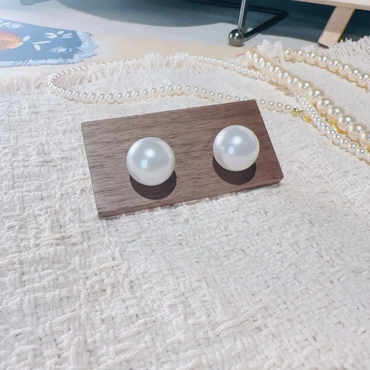 铜合金仿珍珠耳饰 铜合金施家珍珠耳钉优雅高级感小众百搭耳饰