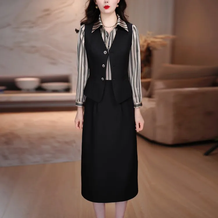 高档马甲套装裙女2025新款秋季显瘦干练条纹衬衫领连衣裙两件套潮