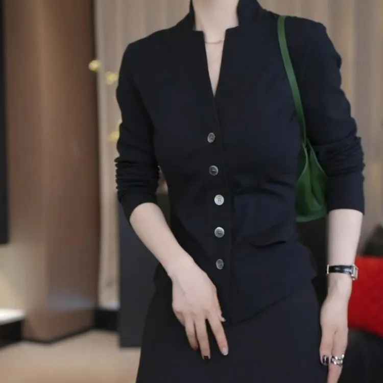 贵气轻奢2025韩系新款设计感高级螺纹百搭修身显瘦t恤通勤上衣女