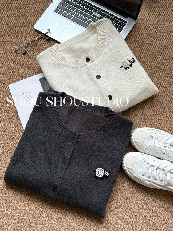 【瘦瘦】小羊仔仔-大码圆领可爱兔绒氛围感百搭长袖开衫毛衣S02191