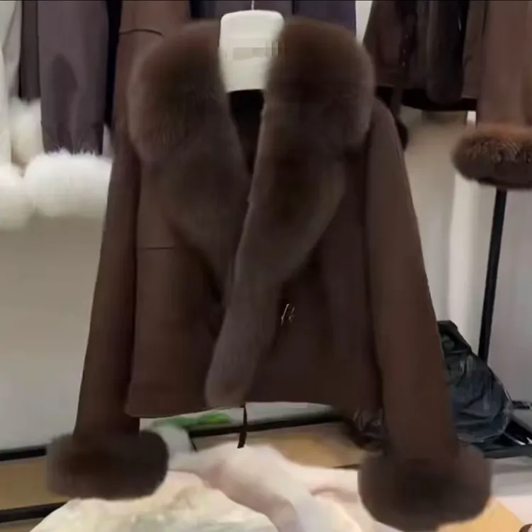 时尚潮流百搭精品短款网红气质女装